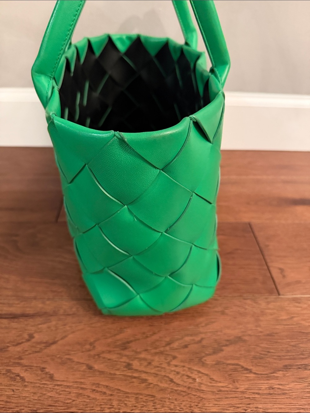 Authentic Bottega Veneta Green Woven Leather Tote Bag - Picture 7 of 11